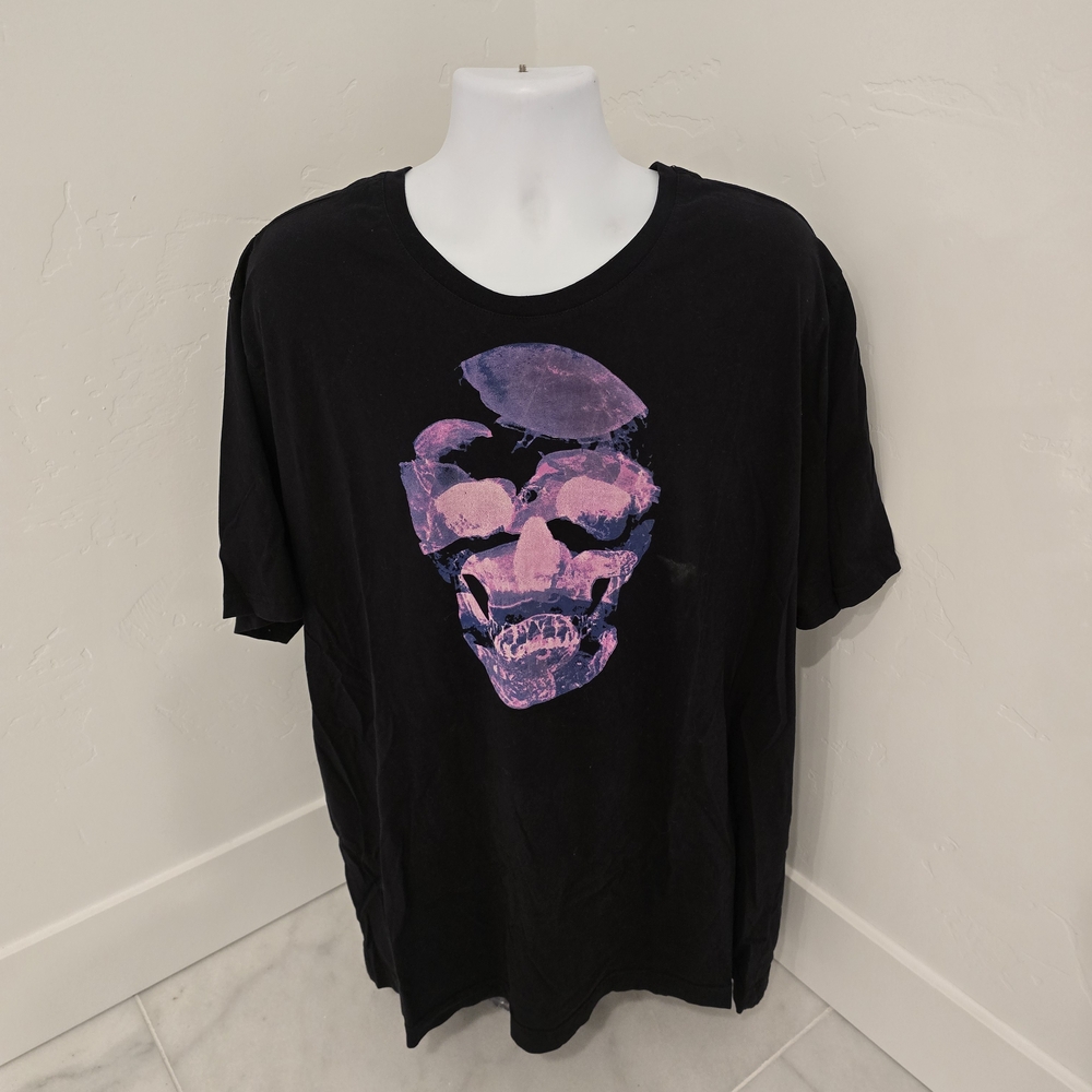 Robert Graham Black Tee with Pink Skull Graphic